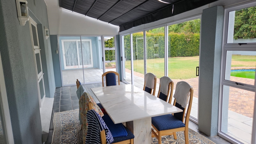 4 Bedroom Property for Sale in Constantia Western Cape